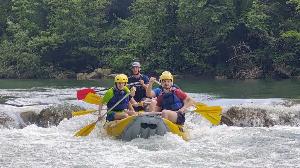 The rafting experience in Chianti can be an original idea for a summer day in the heart of Tuscany.