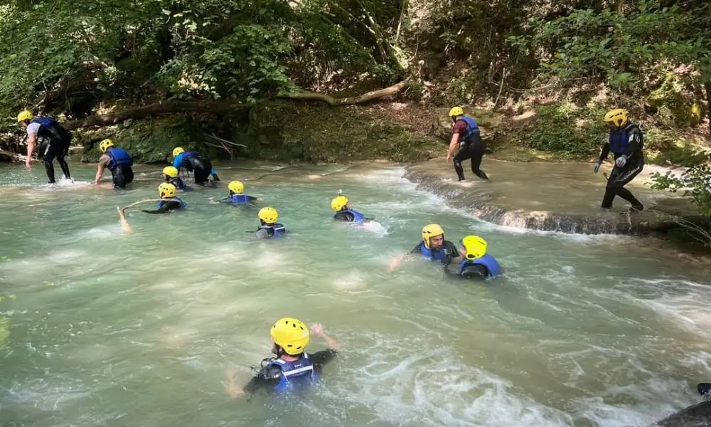 L'esperienza di River Trekking è una tra le più gettonate per un'addio al celibato adrenalinico